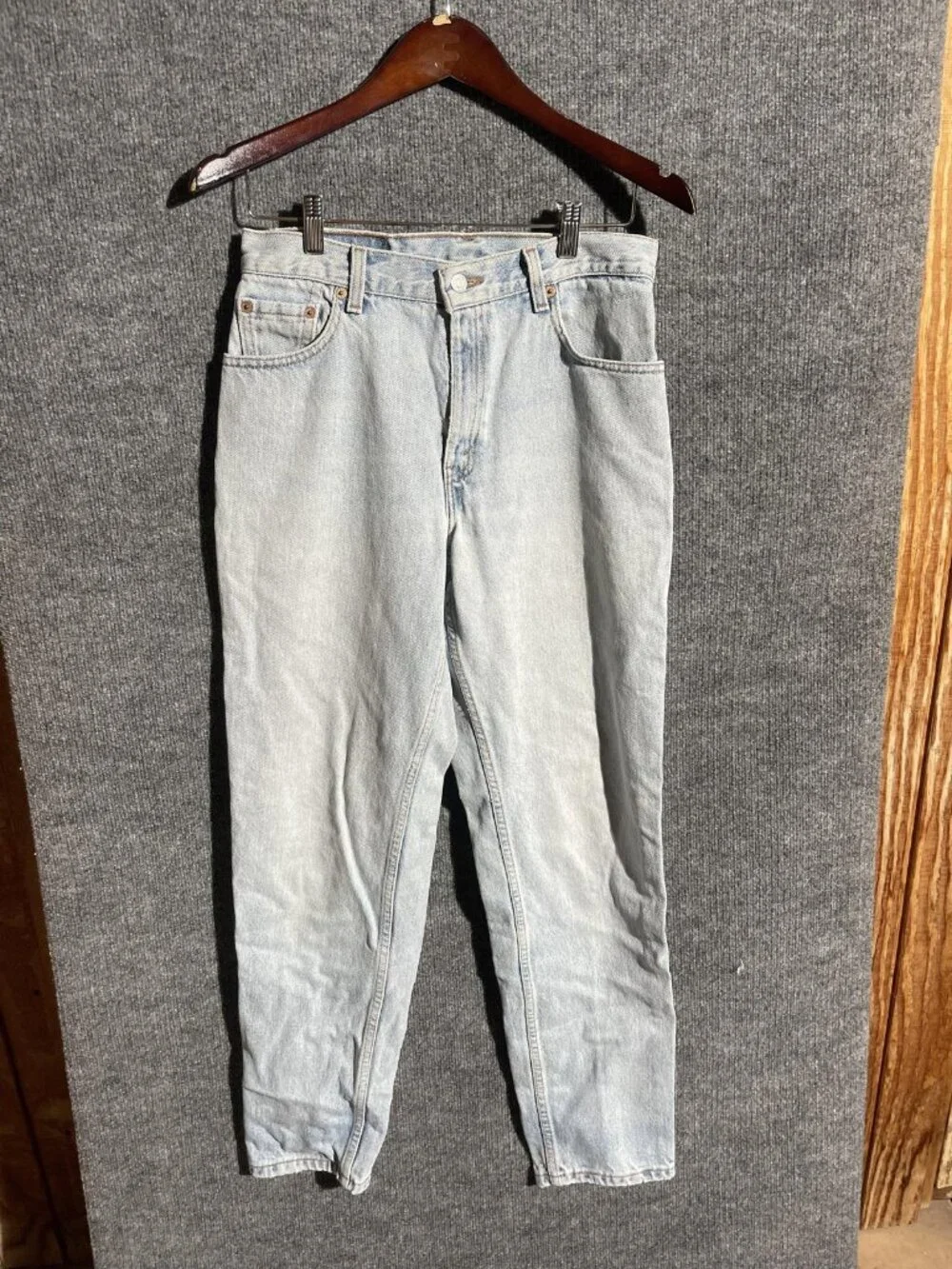 Vintage Levis 550 Jeans Mens Medium High Rise Light Wash Relaxed Tapered 90s